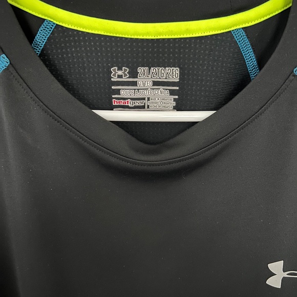 Under Armour Heat Gear Workout Shirt - Picture 2 of 2